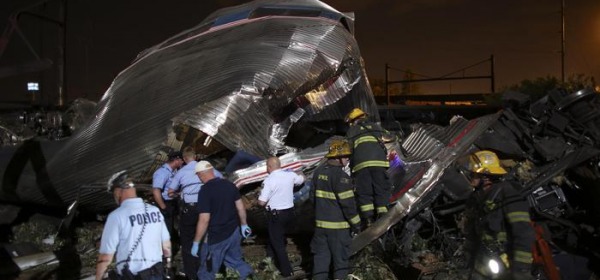 Treno Washington-New York deraglia alle porte di Philadelphia