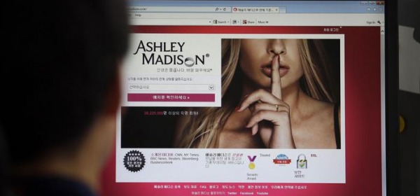 Ashley Madison sotto tiro hacker