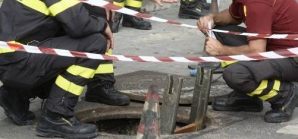 Vigili del fuoco a lavoro