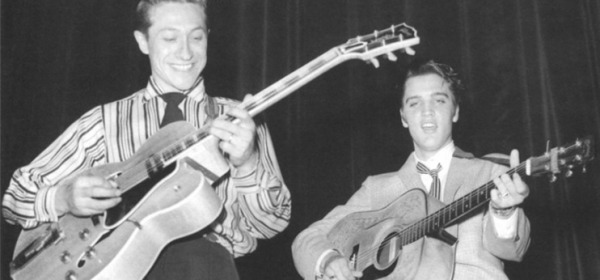 Scotty Moore and Elvis Presley - foto da fb "Scotty Moore's Website"