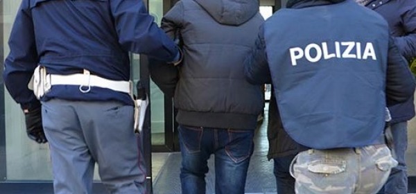 polizia arresto - foto di repertorio