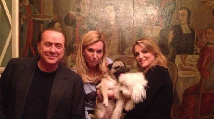 Silvio Berlusconi, Francesca Pascale, Michela Biancofiore e Dudù