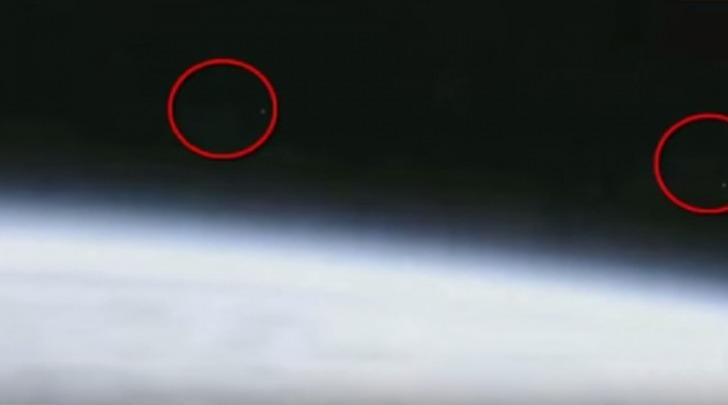 "Ufo lasciano la Terra": il mistero dalle immagini