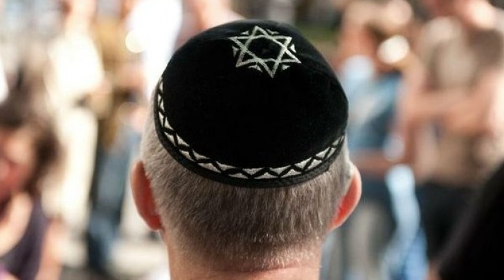 Ebreo con kippah